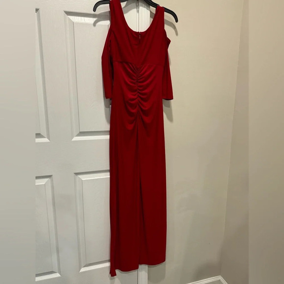 R&M Richards Floor Length Column Style Evening Gown in red   Sz :6 - Picture 6 of 10